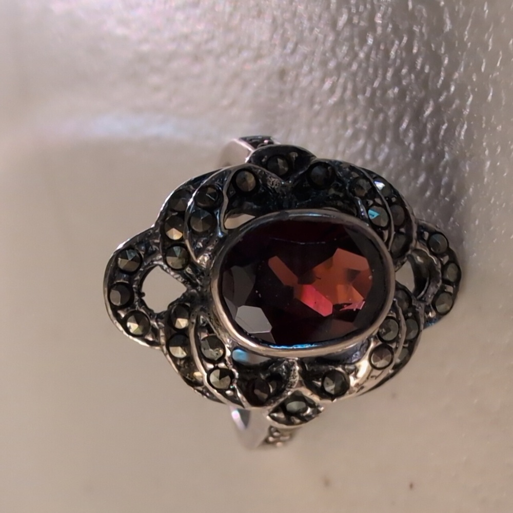 Sterling Silver Garnet And Marcasite Gemstone Ring - Picture 5 of 8